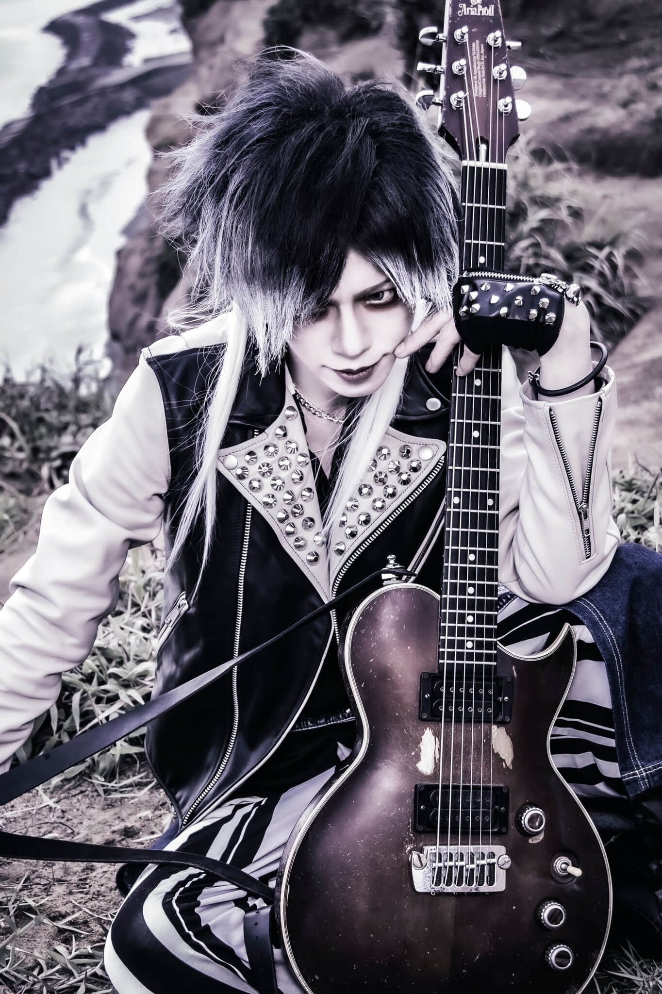 RAZOR G. Tsurugi (剣) solo photo | vkgy (ブイケージ)