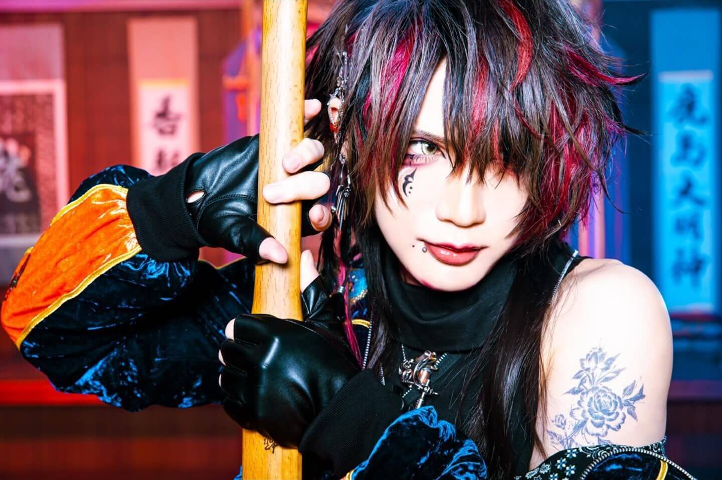 D=OUT (ダウト) G. Ibuki (威吹) solo photo | vkgy (ブイケージ)