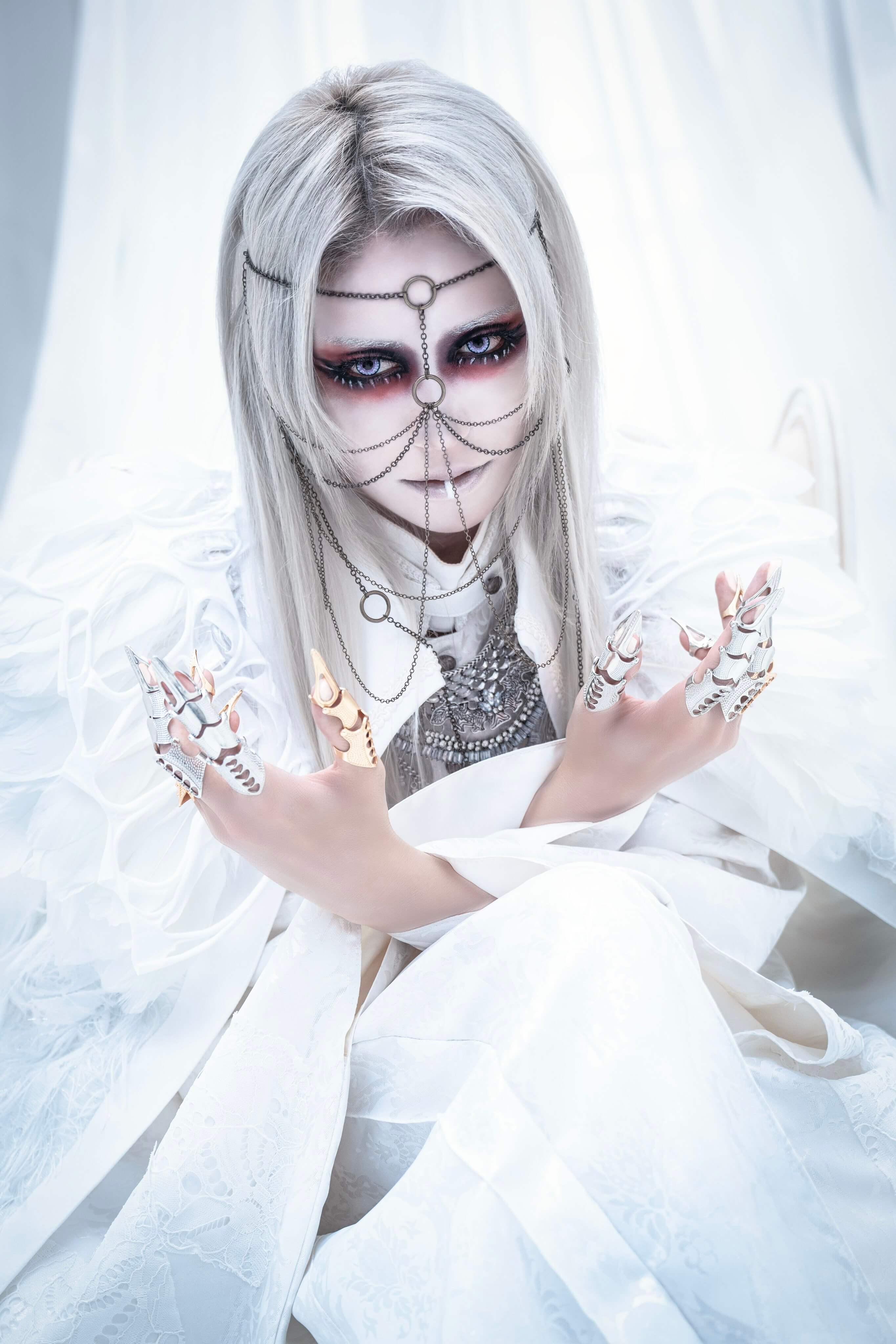 ZERA (ゼラ) V. Hisui (氷翠) solo photo | vkgy (ブイケージ)
