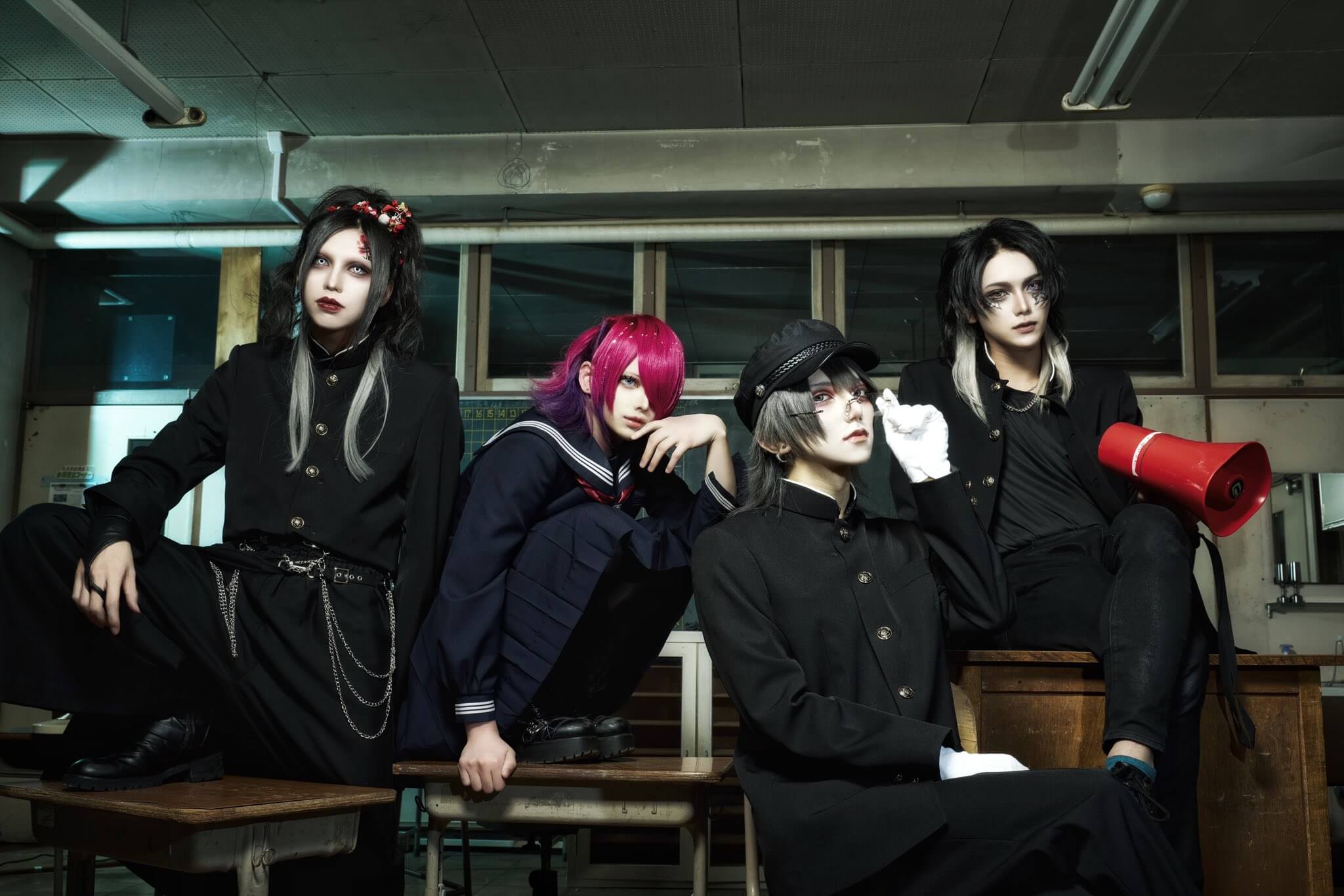 Kuroneko new artist photo + MV | vkgy (ブイケージ)