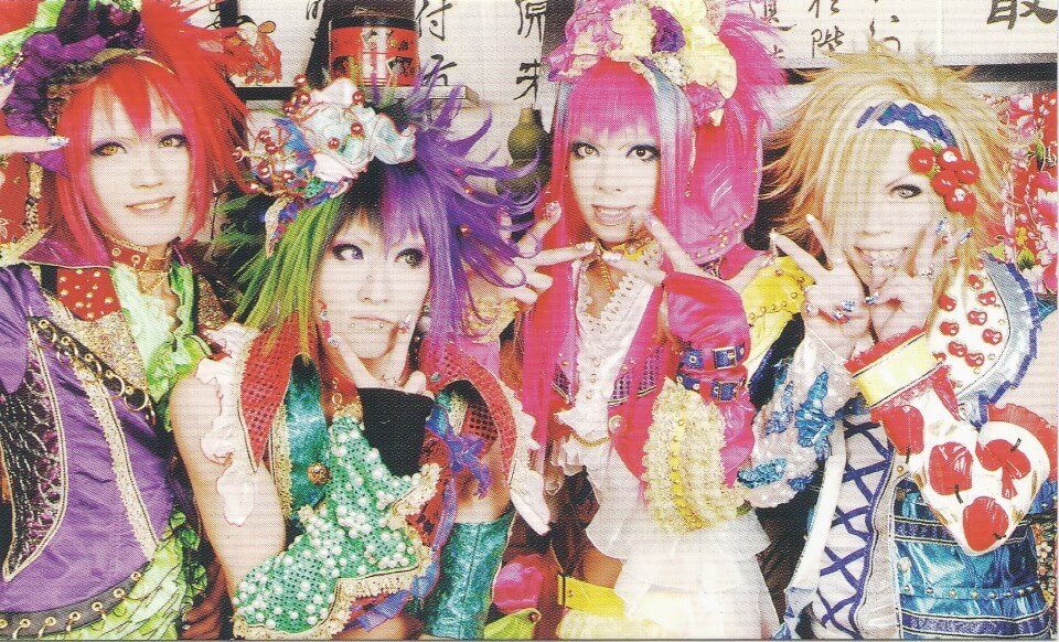 aicle。 (愛狂います。) foto de grupo | vkgy (ブイケージ)