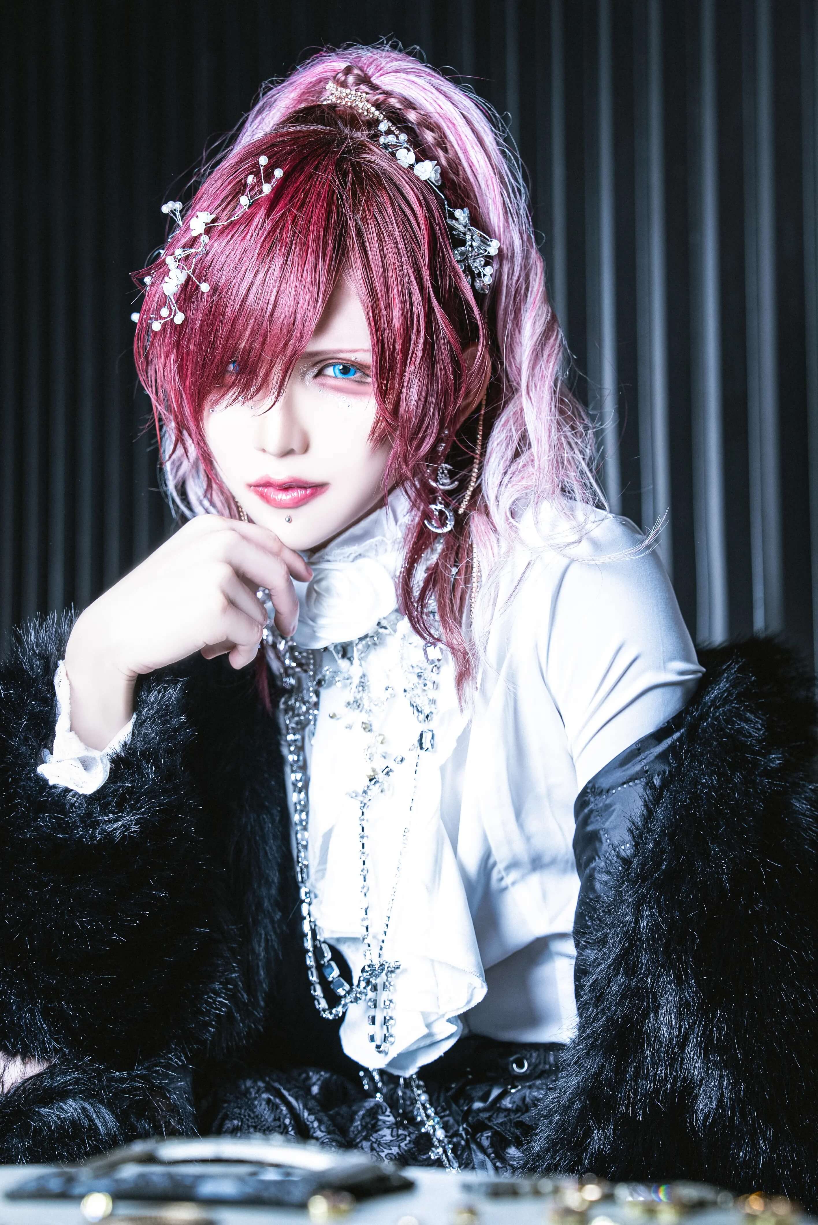 FUR B. ViVi (#26754) solo photo | vkgy (ブイケージ)