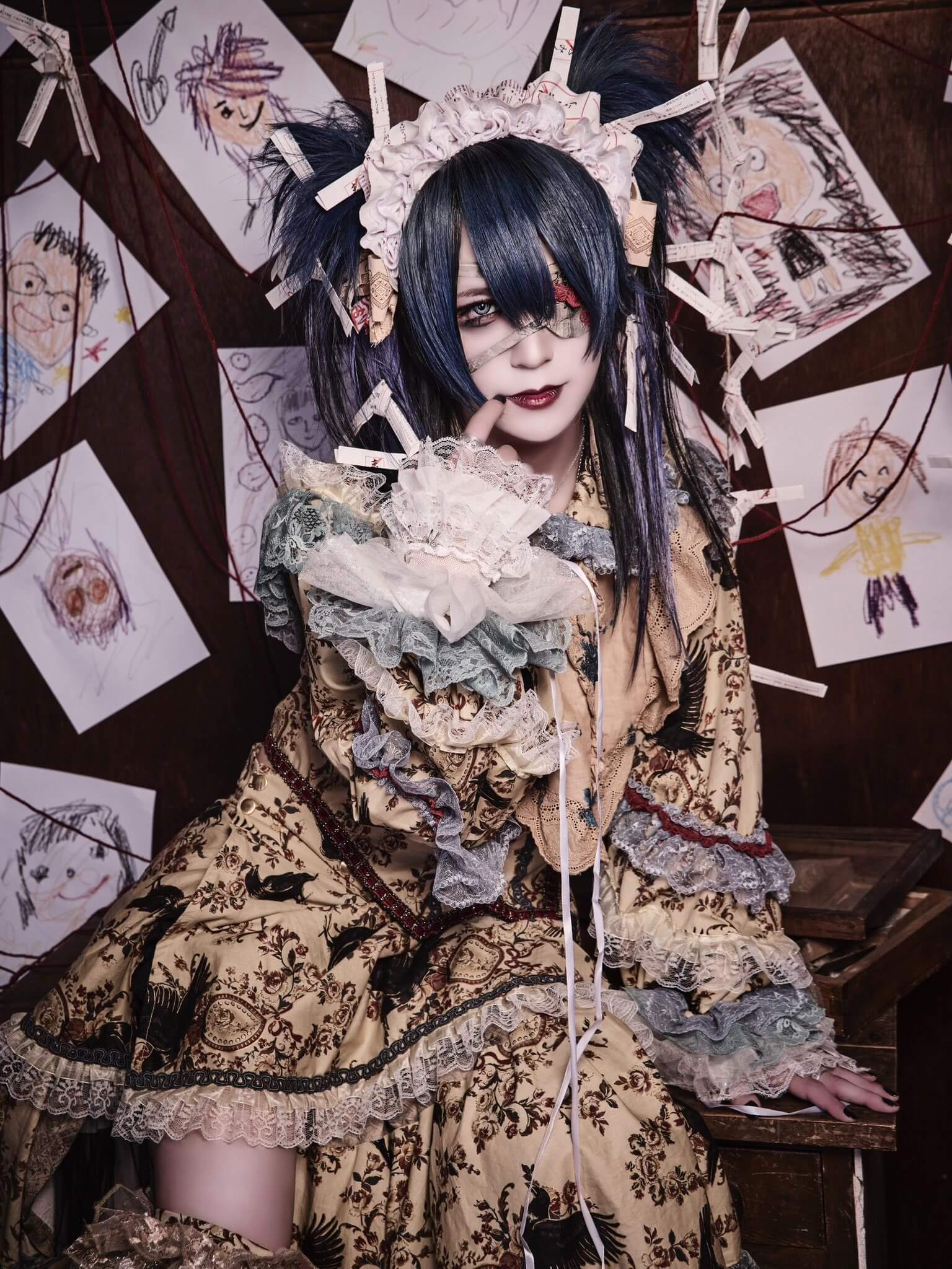 Japanese Visual Kei band おしゃぶり。 /擦傷編愛感情論 Oshaburi (おしゃぶり。) one person | vkgy (ブイケージ)