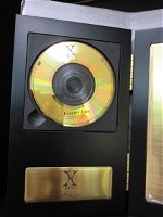 ゴールド・ディスク・モニュメント (Gold Disc Monument) cover
