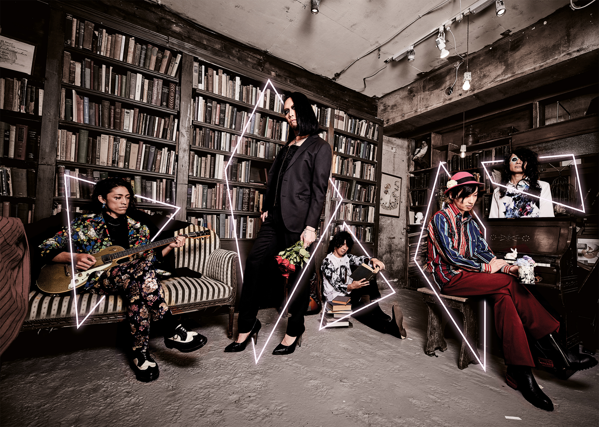 Sakashimana Haguruma wo Kamen ga Warau new single: &ldquo;Round and Round&rdquo;
