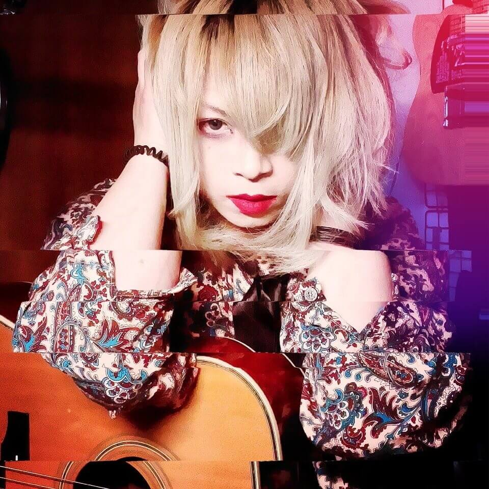 Yui new mini-album: &ldquo;Honne&rdquo;
