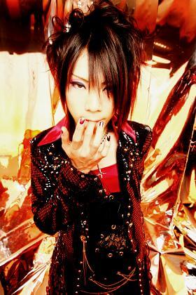 KAMIKAZE BOYZ (カミカゼ少年團) B. Shuri (シュリ) solo photo | vkgy